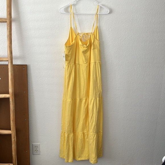 NWT Old Navy Yellow V Neck Tiered Maxi Summer Flowy Dress w Pockets Sz XL Tall - Picture 4 of 4